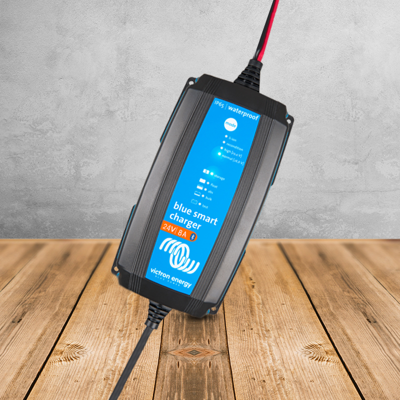 Victron Blue Smart IP65 Charger 24/8(1) 120V NEMA 1-15P Retail
